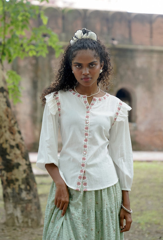 Front stylish picture of white embrodiered button down top